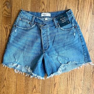 Abercrombie & Fitch curve love high rise dad shorts size 4/27